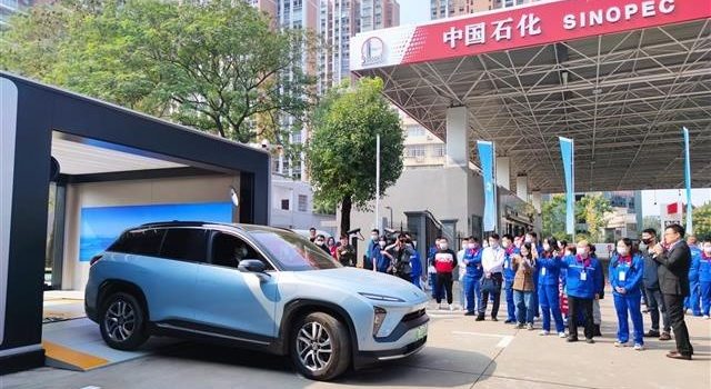 加油站向“油气氢电服”综合能源站转型，华中地区首座充换电一体站落户黄石